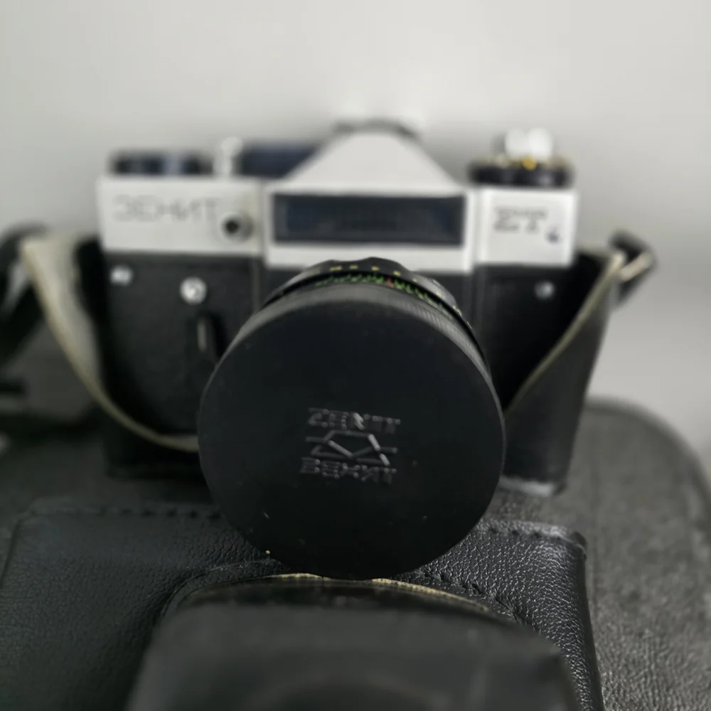 Vintage Russian Zenith 3EHNT ET ZENIT Camera Set With Leather Case and Zoom Lens